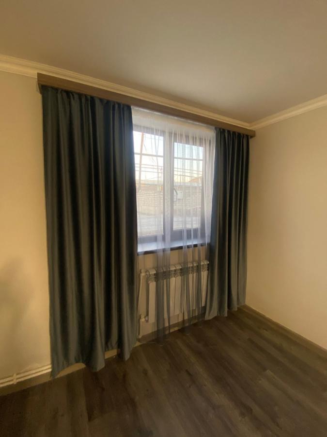 3 Cosy Apartment Near Airport Evn エレバン エクステリア 写真